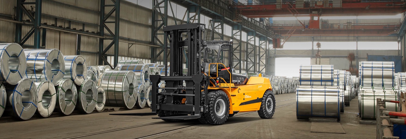 XH Series High-Voltage Lithium Forklift image 1 of 5